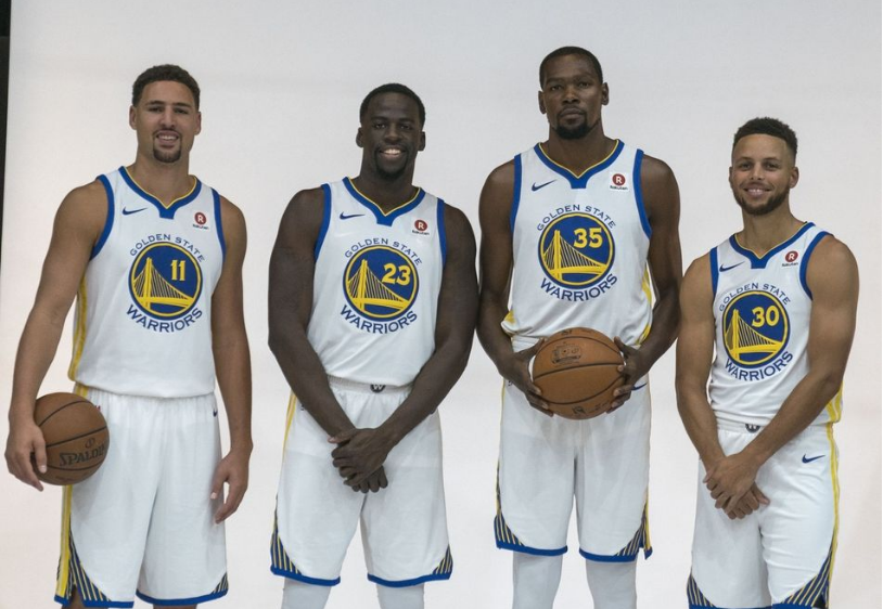 篮球湖人替补锋线表现抢眼（湖人替补锋线发挥出色）