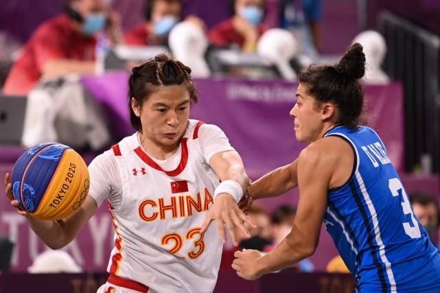 有些差距，肉眼就能看出来（差距一目了然）