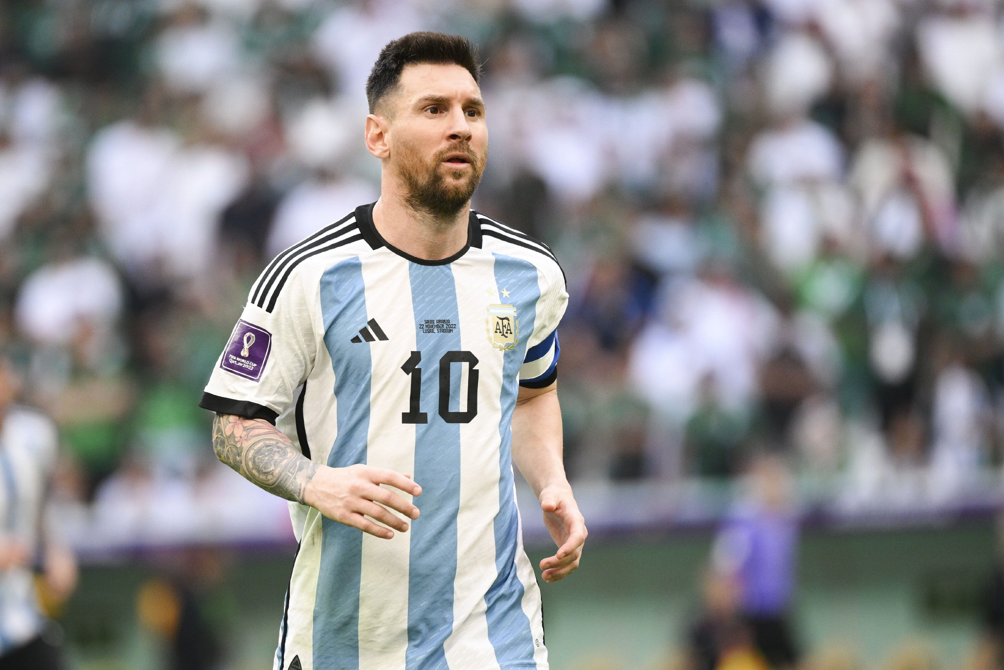 阿姆拉巴特：安东尼不该吃红牌，他并非故意踢对方面部（阿姆拉巴特力挺安东尼：并非故意踢脸，红牌不公）