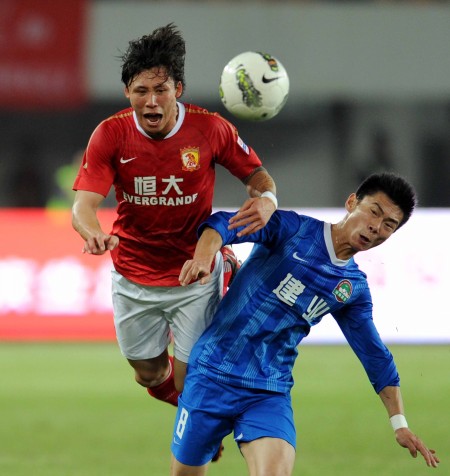 23投13中！恩比德怒砍39分刷新赛季新高（恩比德火力全开：39分轰破赛季新高，23投13中）