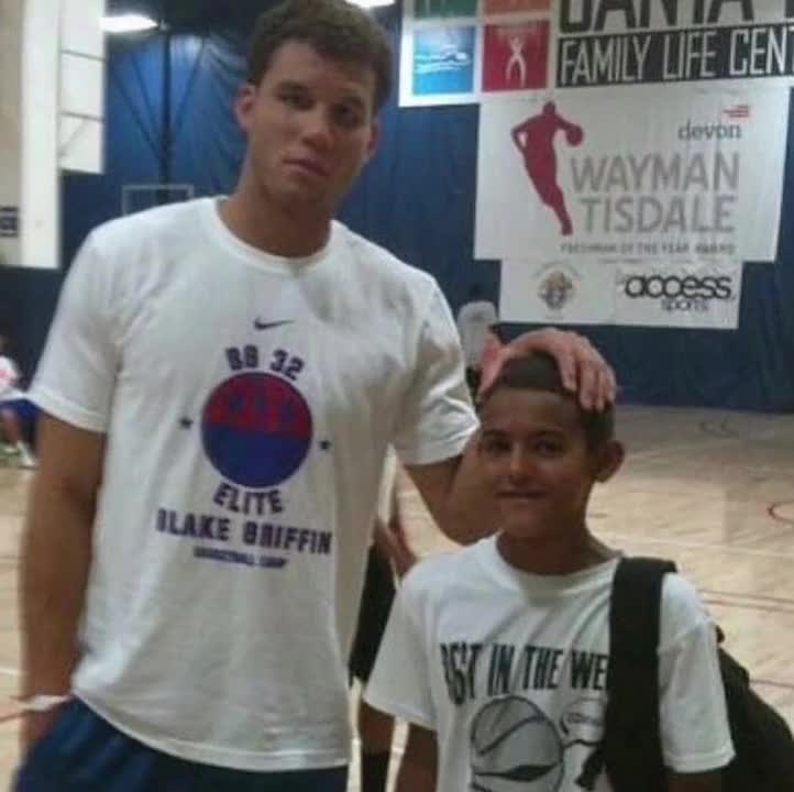 斯基拉：富勒姆想签米兰边锋丘库埃泽，已经开启球员转会谈判（斯基拉：富勒姆求购米兰翼锋丘库埃泽，转会谈判已启动）