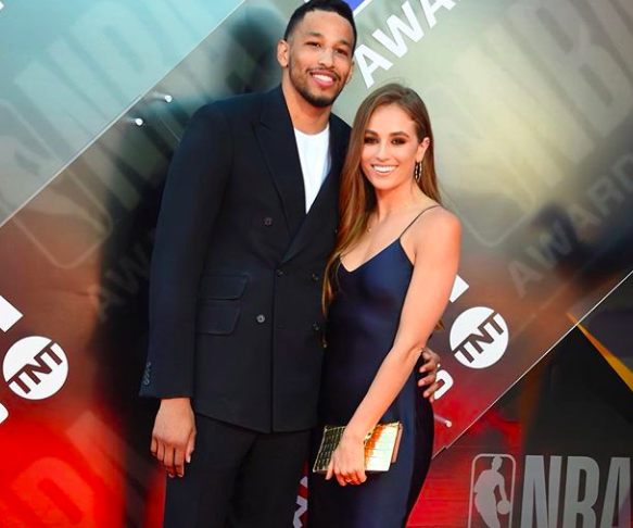 特朗普：球票销量破纪录可真是太棒了；我们有一线希望夺冠（特朗普：球票销量创纪录，令人振奋；我们仍有夺冠一线希望）